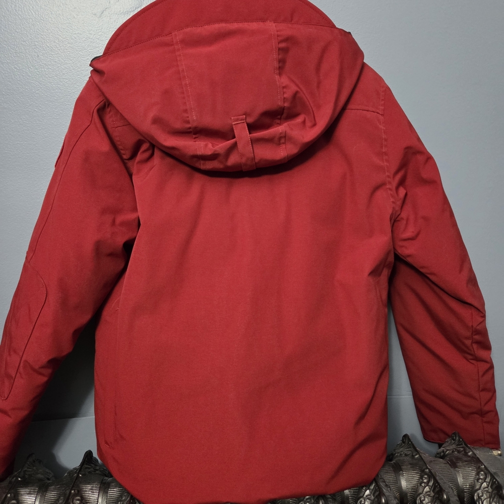 Canada Goose Red Performance Jacket - Picture 8 of 9